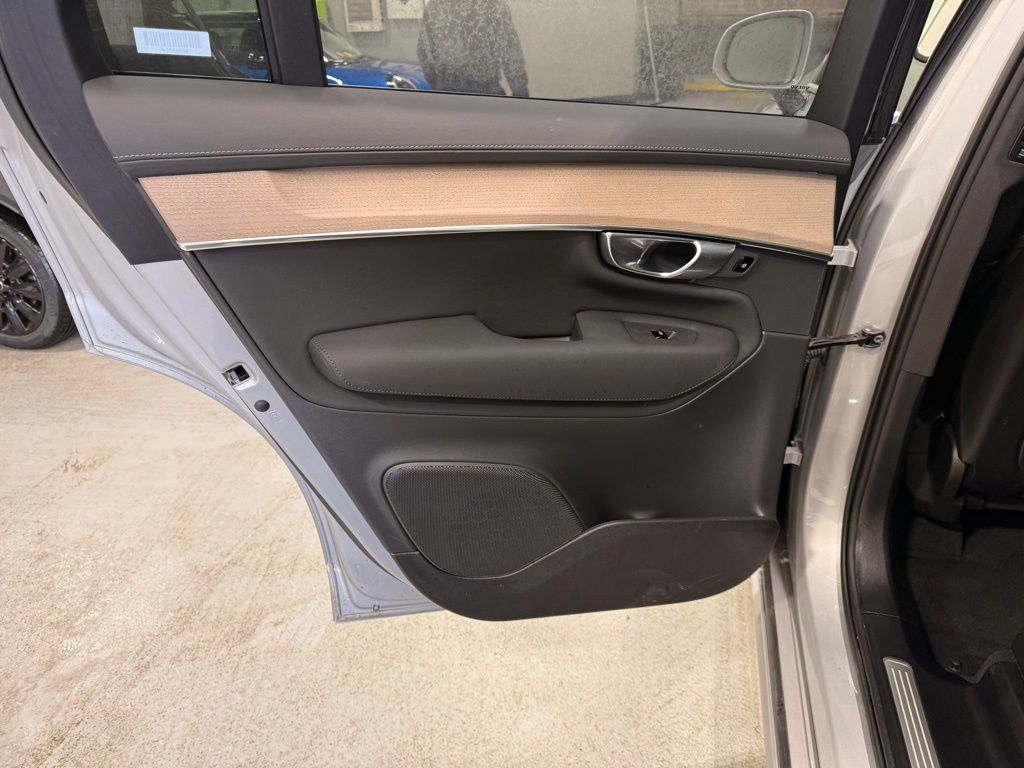 Thumbnail: 2025 Volvo XC90 - 19