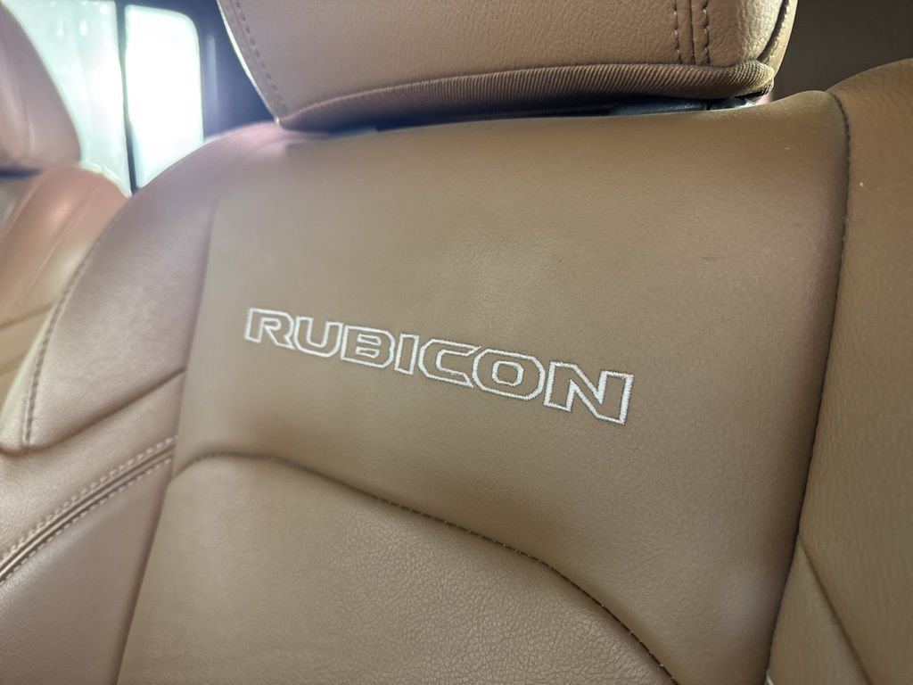 Thumbnail: 2021 Jeep Gladiator - 24