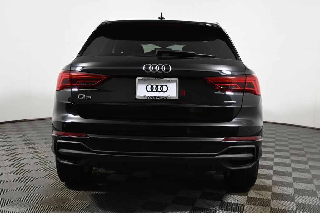 Thumbnail: 2025 Audi Q3 - 6