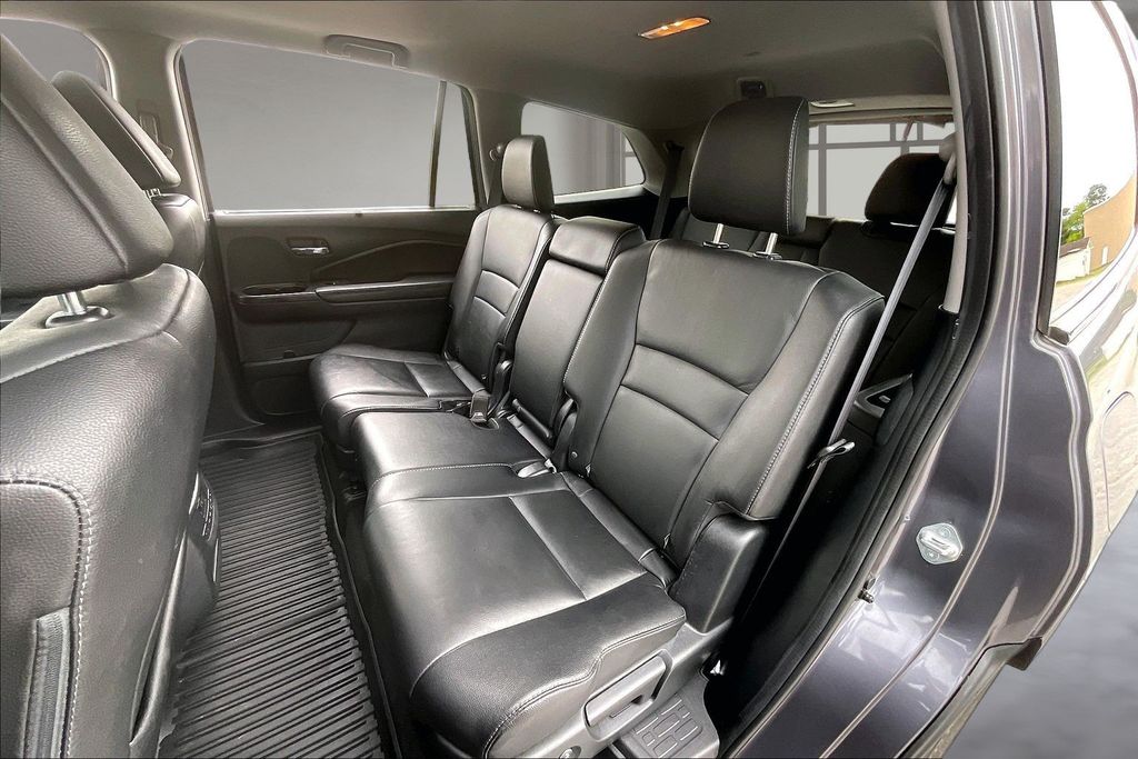 2022 Honda Pilot EX-L - Photo 22