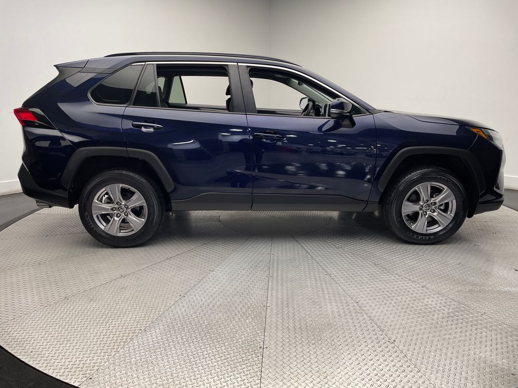 2023 Toyota RAV4 XLE 6