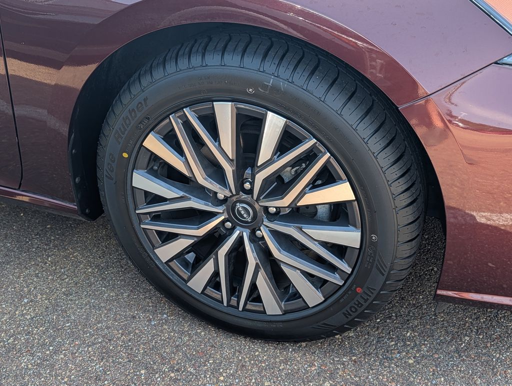 Used 2023 Nissan Altima Sedan