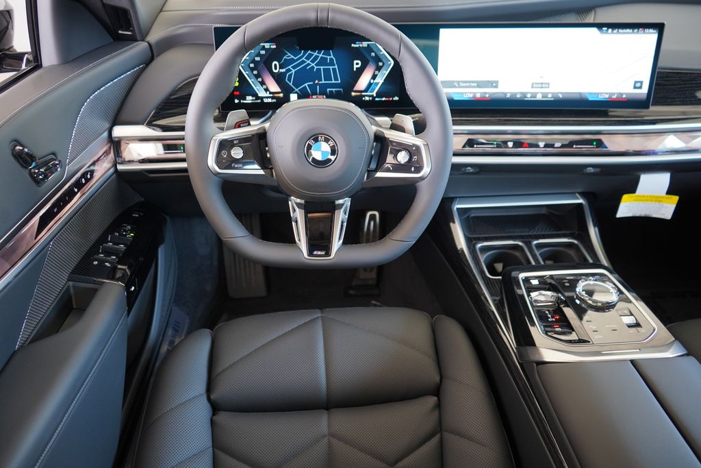 2025 BMW 7 Series 740i xDrive 16