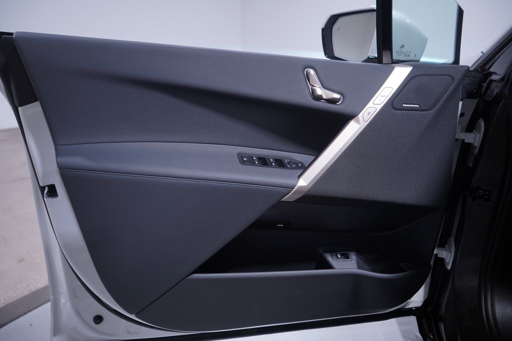 Thumbnail: 2026 BMW iX - 15