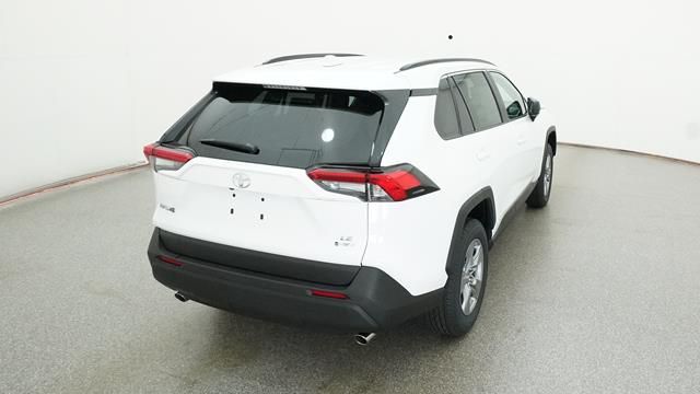 2025 Toyota RAV4 LE 3