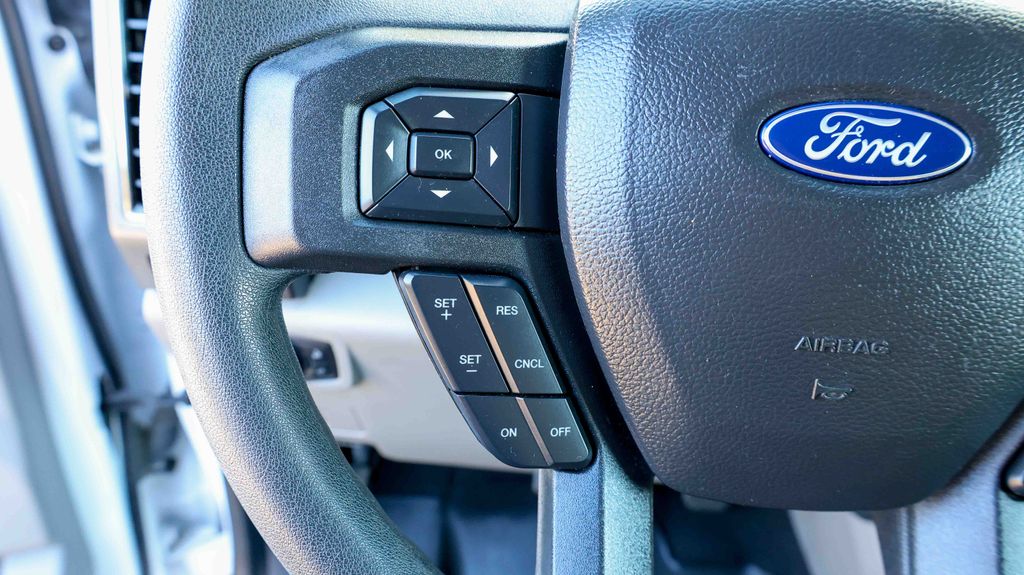 Used 2022 Ford Super Duty F-350 XLT 4D Crew Cab