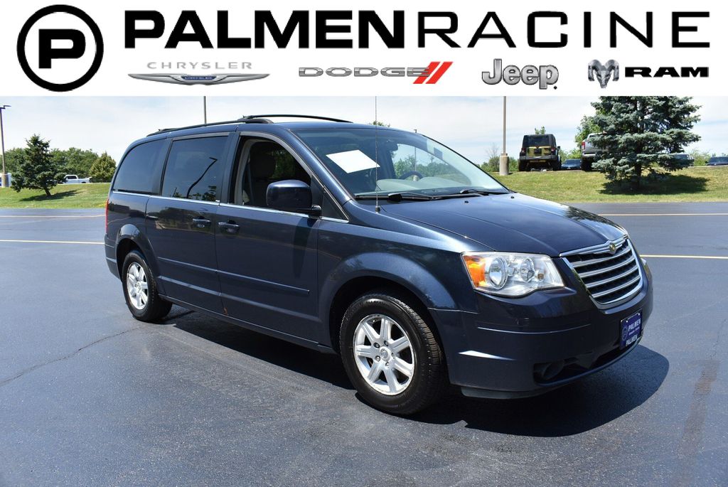 2008 Chrysler Town & Country Touring FWD