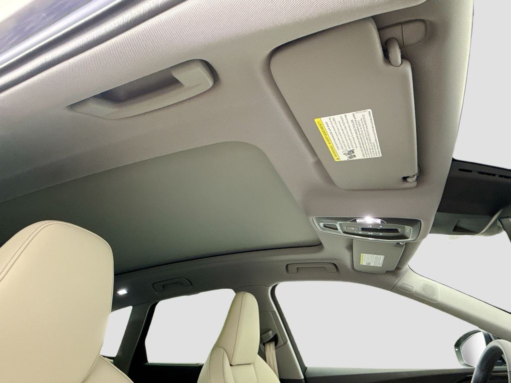 Thumbnail: 2025 Audi Q5 - 17