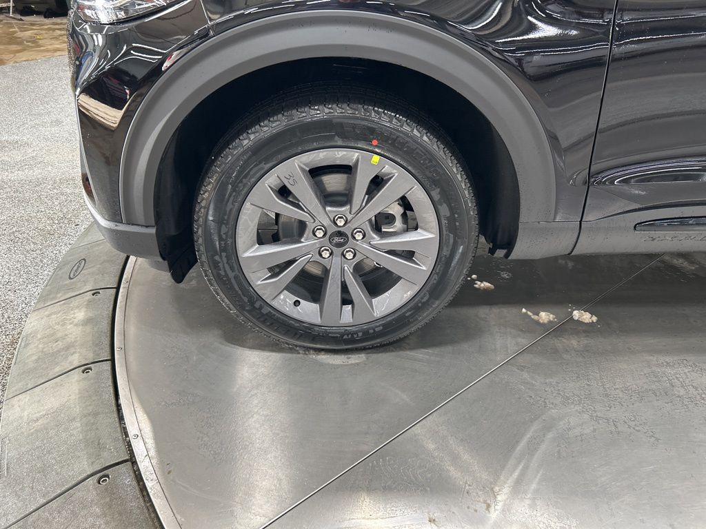 new 2026 Ford Explorer car, priced at $46,495