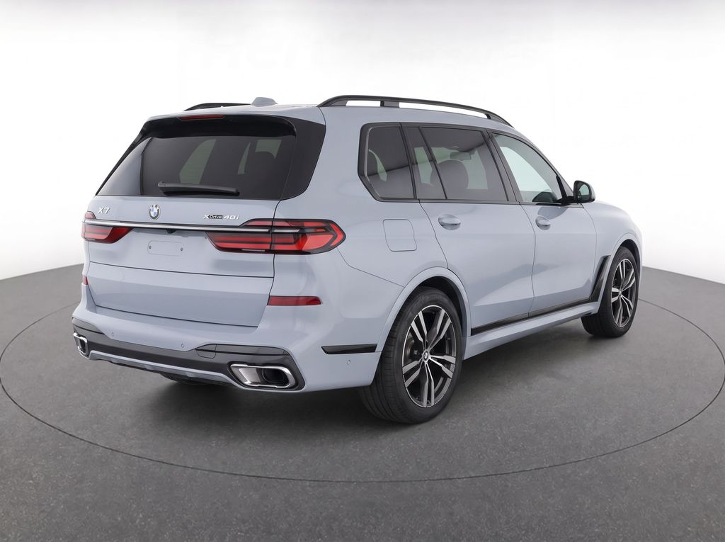 Thumbnail: 2024 BMW X7 - 31