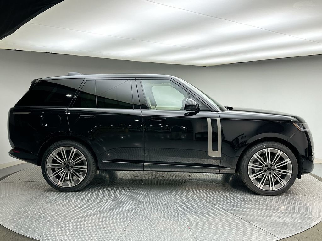 Thumbnail: 2026 Land Rover Range Rover - 4