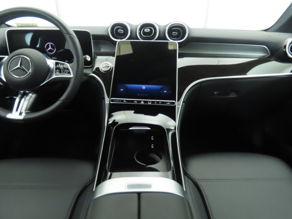 Thumbnail: 2025 Mercedes-Benz GLC - 13