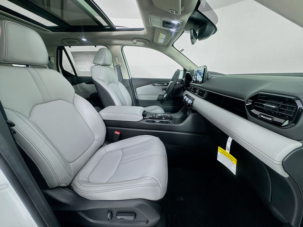 Used Car 2025 Honda Pilot  Touring For Sale Under $60,000 In Austin, Texas