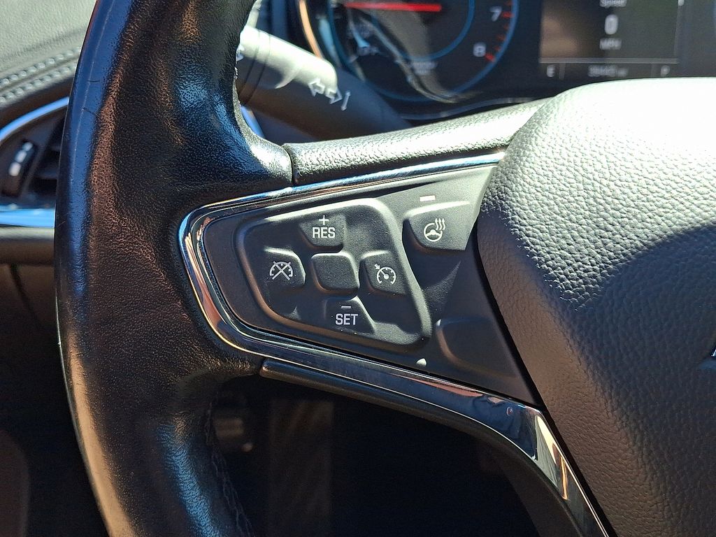 2017 Chevrolet Cruze — photo 21