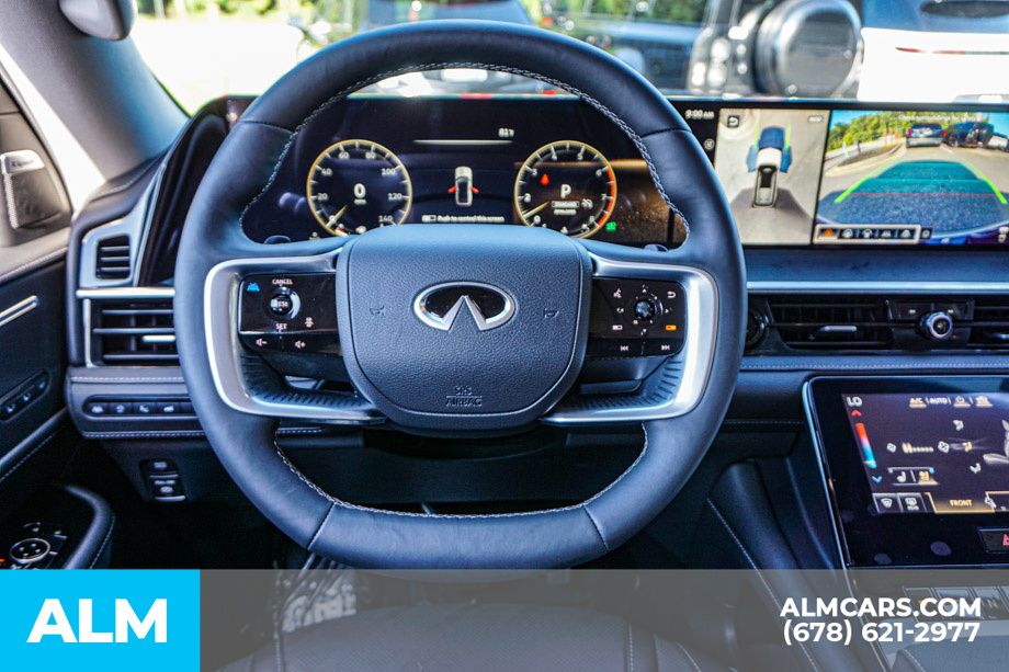 Used 2025 Black INFINITI LUXE image 30