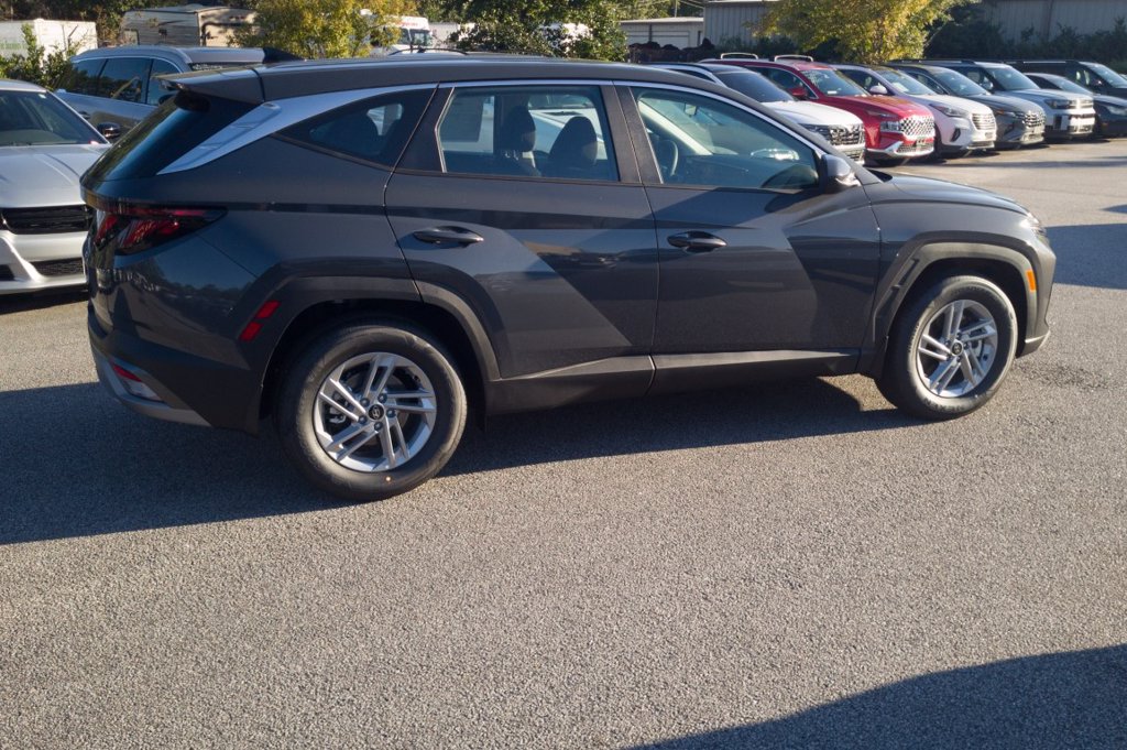 New 2026 Gray Hyundai SE image 4