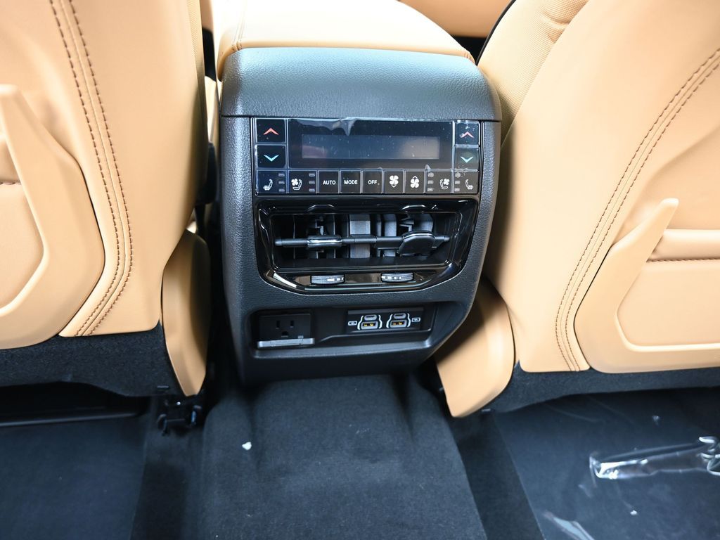 New 2025 Silver Zynith Jeep Summit image 35