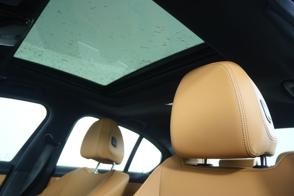 Thumbnail: 2025 BMW 3 Series - 11