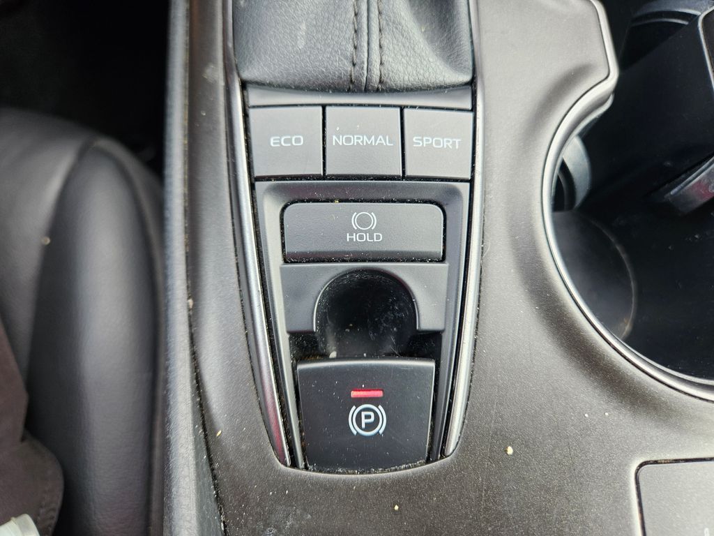 Thumbnail: 2023 Toyota Camry - 28