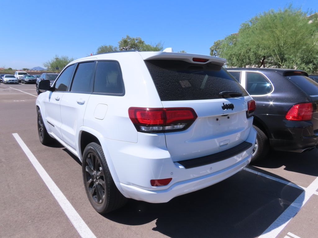 Thumbnail: 2021 Jeep Grand Cherokee - 3