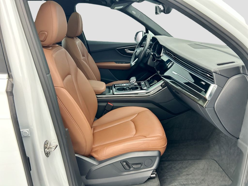 Thumbnail: 2023 Audi Q7 - 19