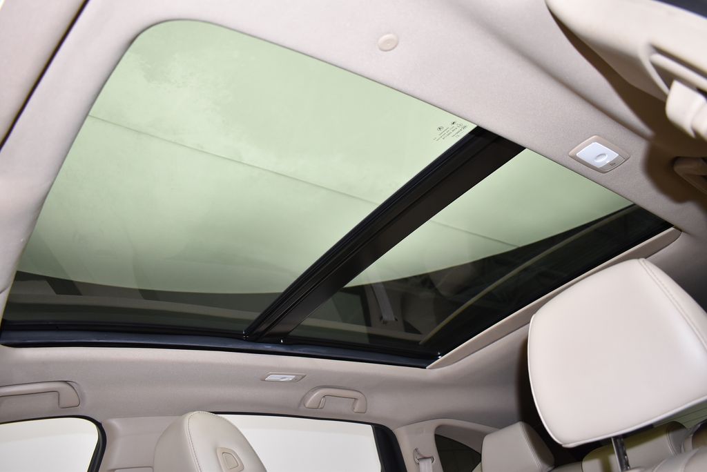 Thumbnail: 2021 Acura RDX - 17