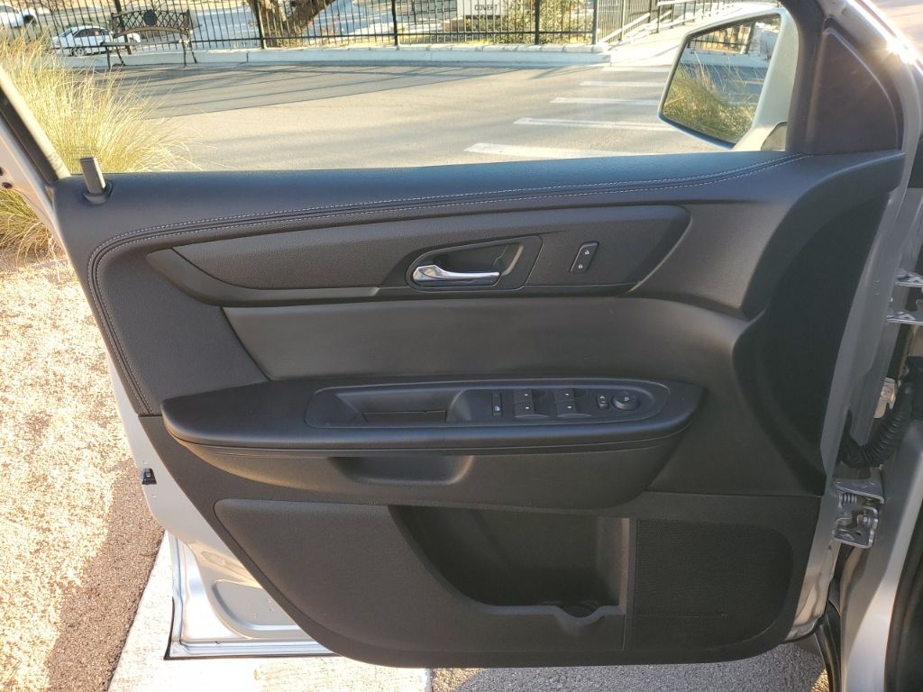 Used Car 2016 Chevrolet Traverse  Lt For Sale Under $15,000 In Austin, Texas