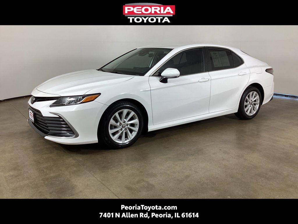 White 2022 Toyota Camry Sedan Front-Wheel Drive 8-Speed Automatic