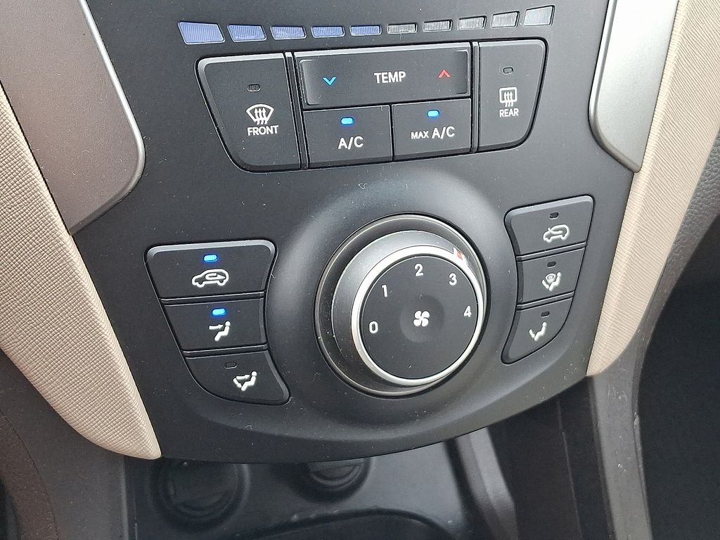 Thumbnail: 2017 Hyundai Santa Fe - 16