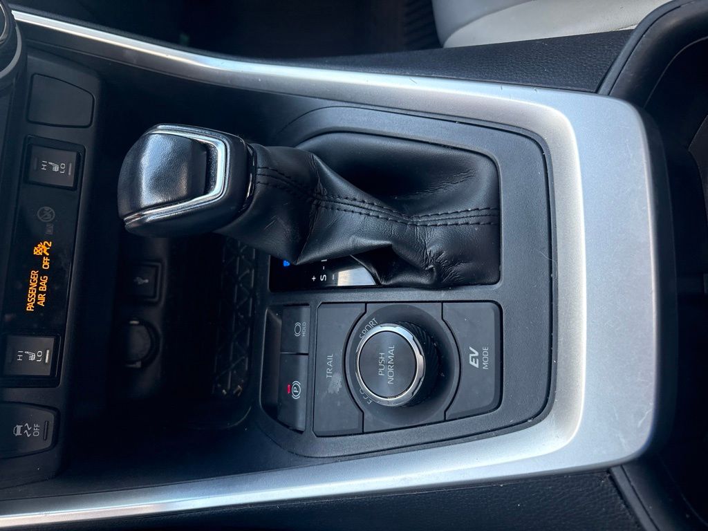 Used 2022 Gray Toyota XLE Premium image 20