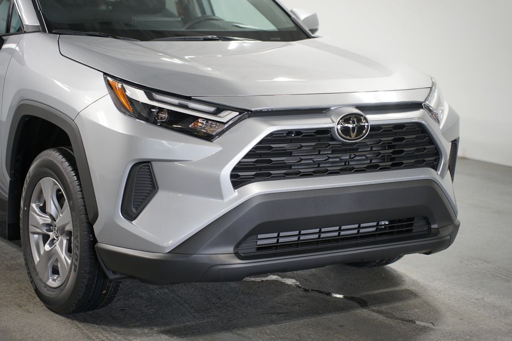2025 Toyota RAV4 XLE 4