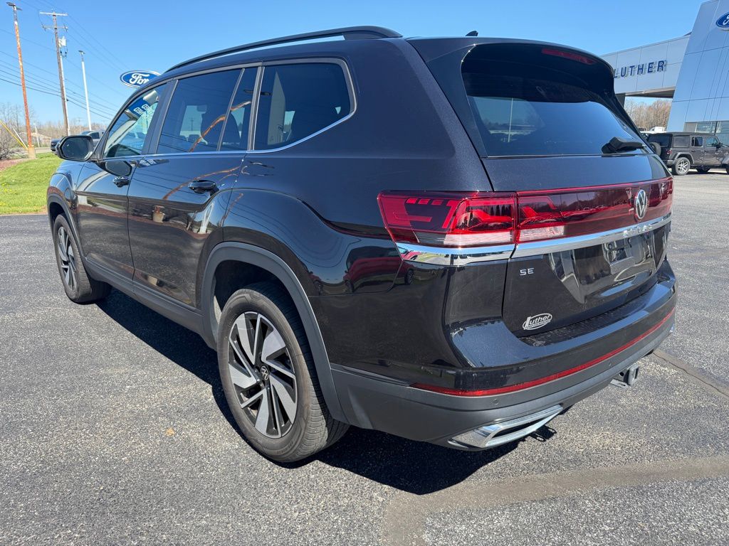 2025 Volkswagen Atlas 2.0T SE w/Technology Black at Subaru and VW of Moon Township