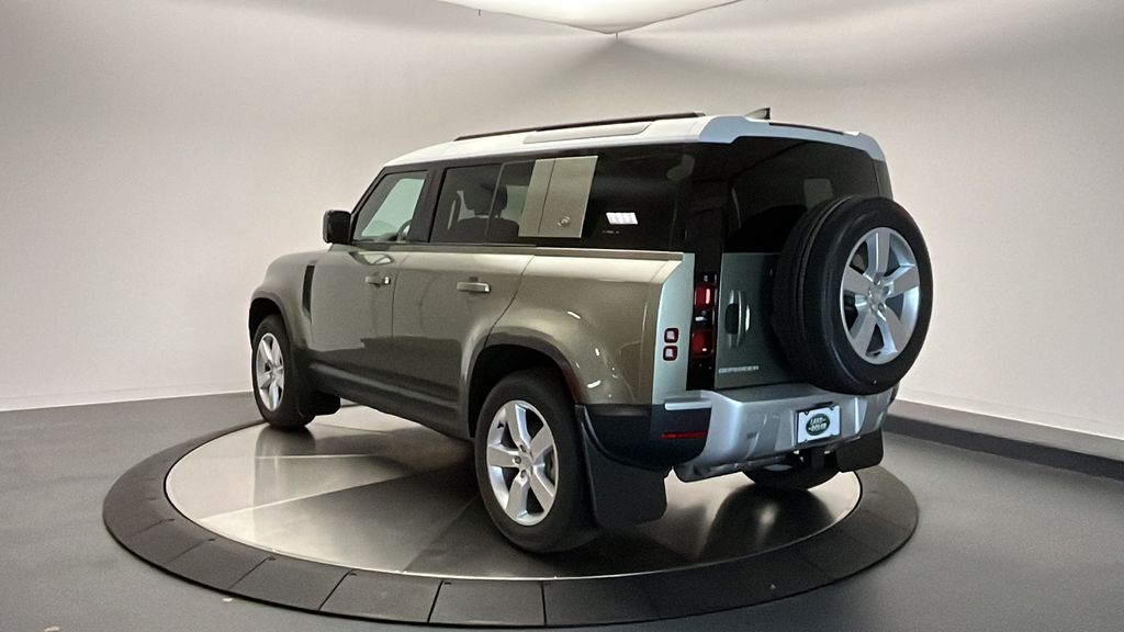 2023 Land Rover Defender 110 3