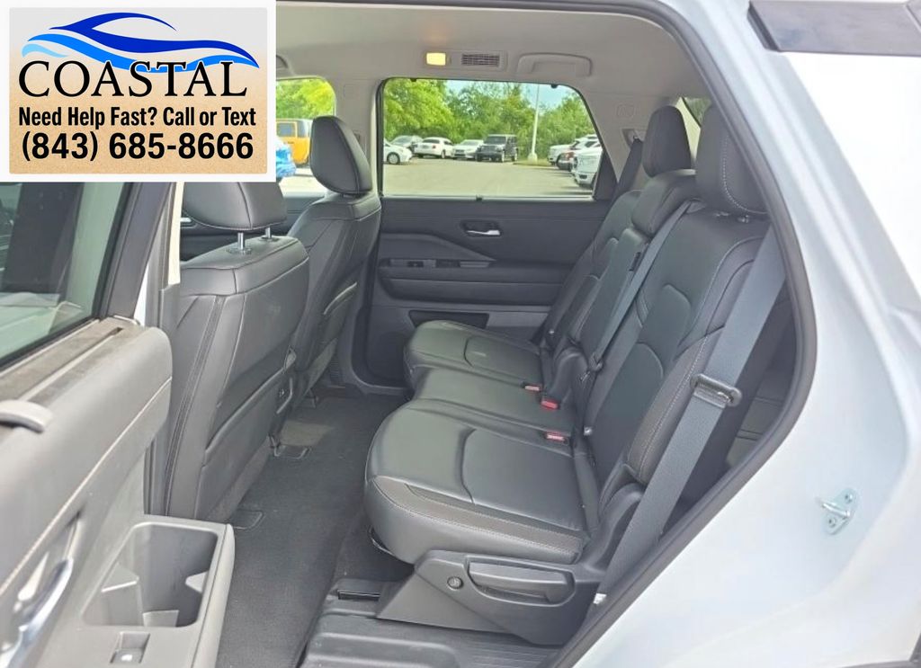 2025 Nissan Pathfinder SL White at Lugoff Nissan