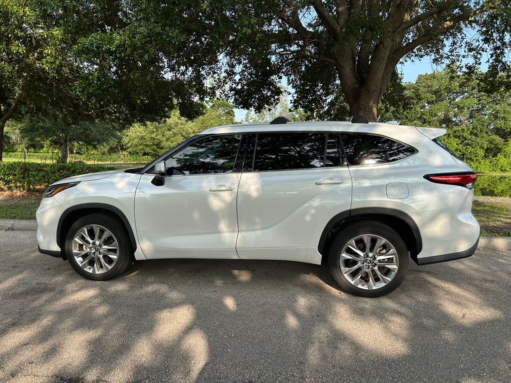 2023 Toyota Highlander Limited 2