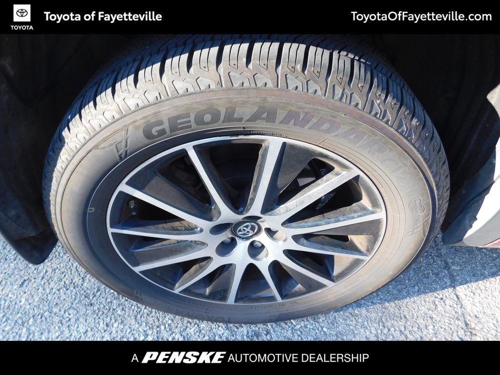 Thumbnail: 2017 Toyota Highlander - 9