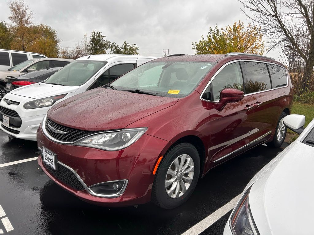 2018 Chrysler Pacifica Touring L 2