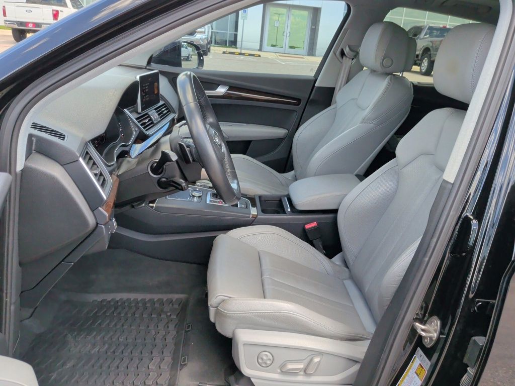 2018 Audi Q5 2.0T Premium Plus - 11