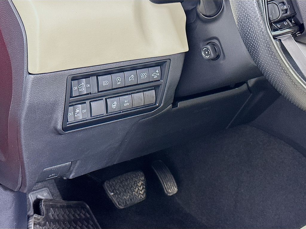 Thumbnail: 2023 Toyota Tundra - 10