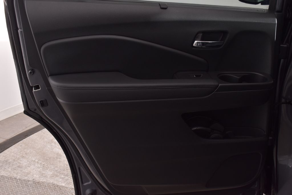 Thumbnail: 2021 Honda Pilot - 23