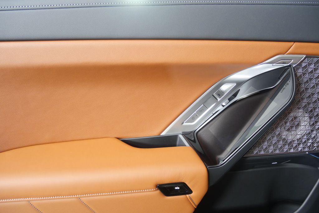 Thumbnail: 2026 BMW 7 Series - 14