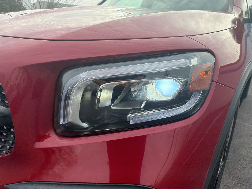 Thumbnail: 2020 Mercedes-Benz GLB - 9