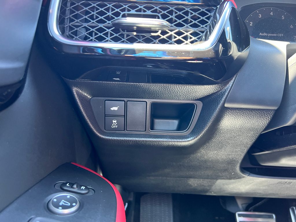 Thumbnail: 2025 Acura ADX - 16