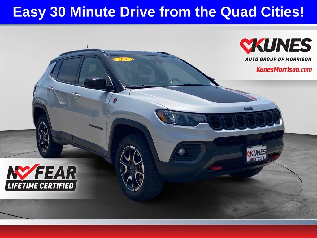 Silver Zynith Metallic Clearcoat 2025 Jeep Compass SUV / Crossover Four-Wheel Drive 8-Speed Automatic