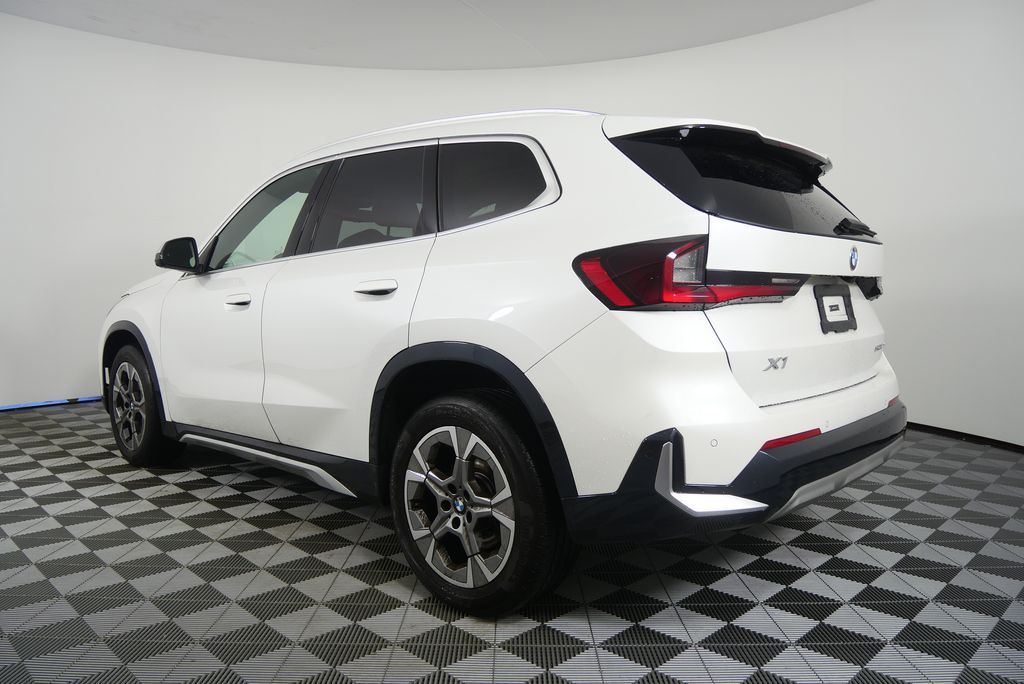 Thumbnail: 2023 BMW X1 - 5
