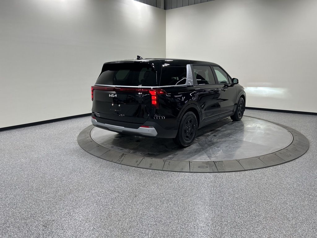 new 2026 Kia Carnival car, priced at $41,665