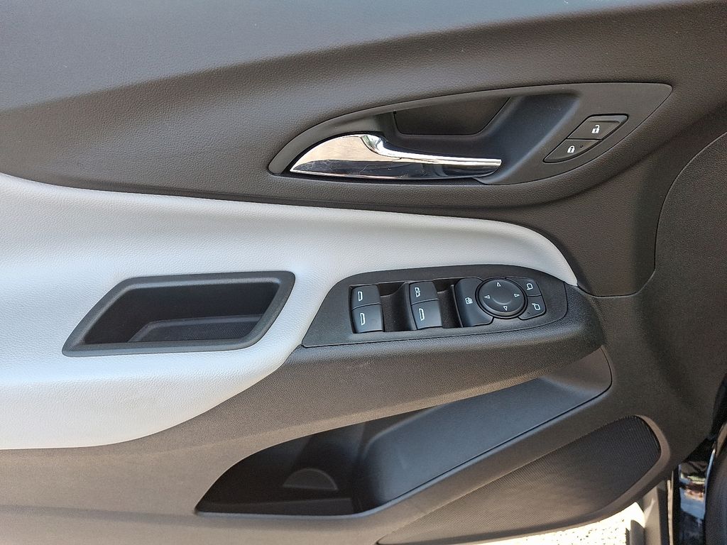 Thumbnail: 2023 Chevrolet Equinox - 13