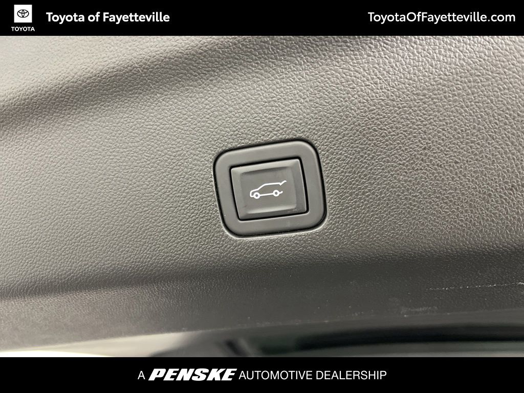 Thumbnail: 2021 GMC Yukon - 14