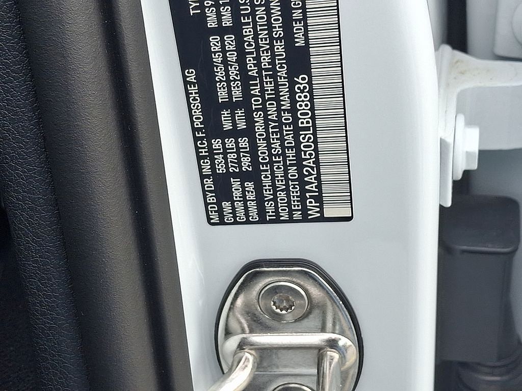 Thumbnail: 2025 Porsche Macan - 25