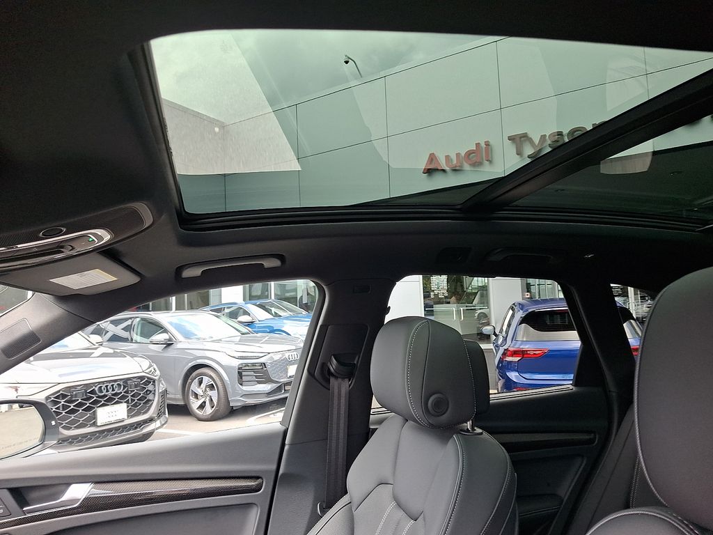 Thumbnail: 2024 Audi SQ5 - 14
